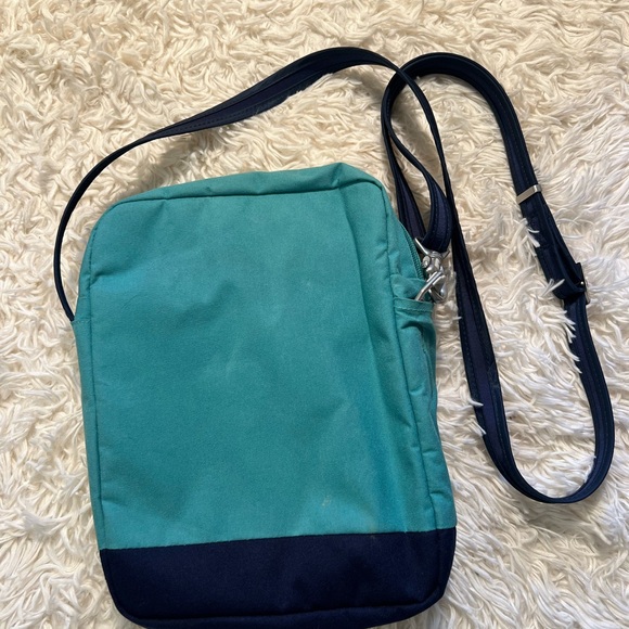 PacSafe Crossbody City Safe LS150 Series Turquoise Navy Adjustable Strap Preown - Picture 3 of 14